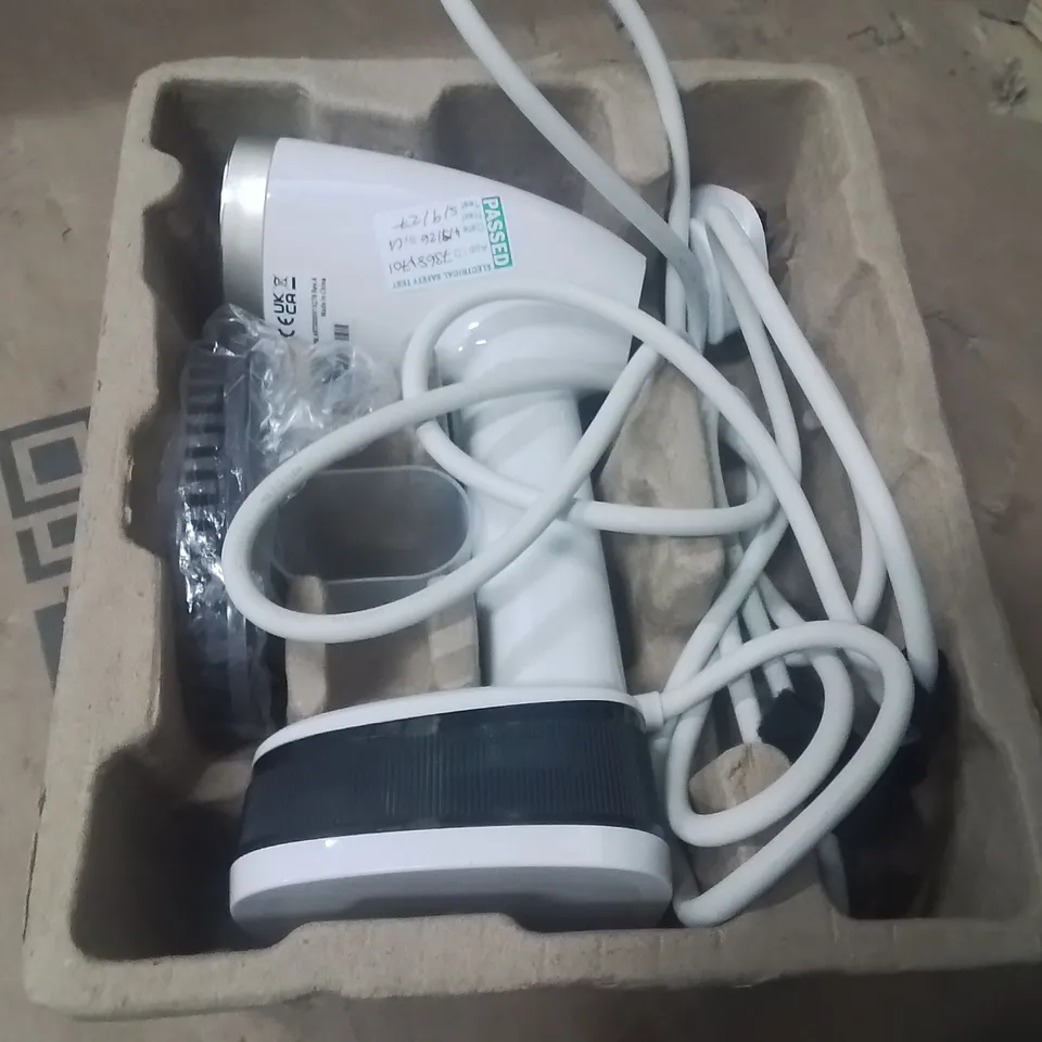 BOXED BREVILLE COMPACT HANDHELD GARMENT STEAMER T314NK