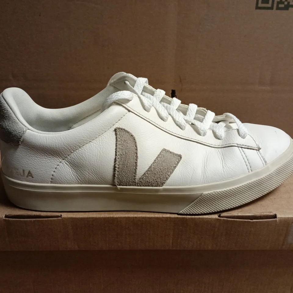 BOXED PAIR OF VEJA WHITE LEATHER SNEAKERS - UK SIZE 9