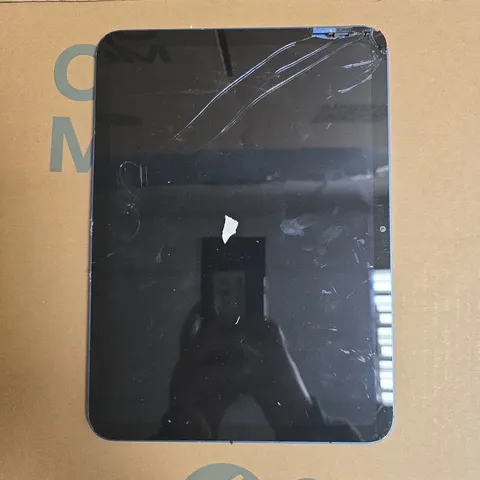 APPLE IPAD TABLET - A2757