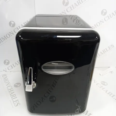 SO CHILL MINI FRIDGE BLACK