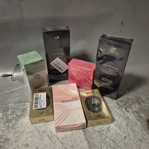 APPROXIMATELY 22 ASSORTED COSMETICS ITEMS TO INCLUDE BODY COVERAGE PERFECTER, ZEPHOCO BALM FOUNDATION, NICOR ALOE GEL, ETC