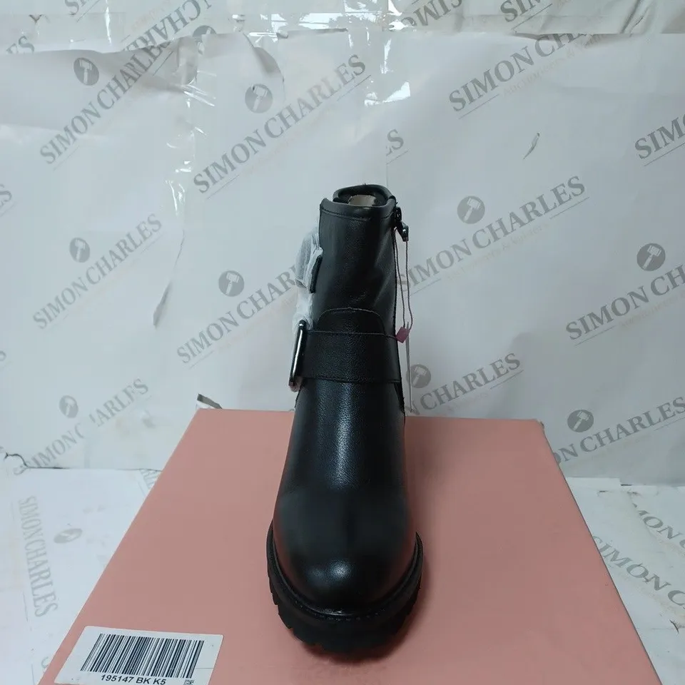 BOXED MODA IN PELLE CORNELIA BIKER BOOTS, BLACK - SIZE 5