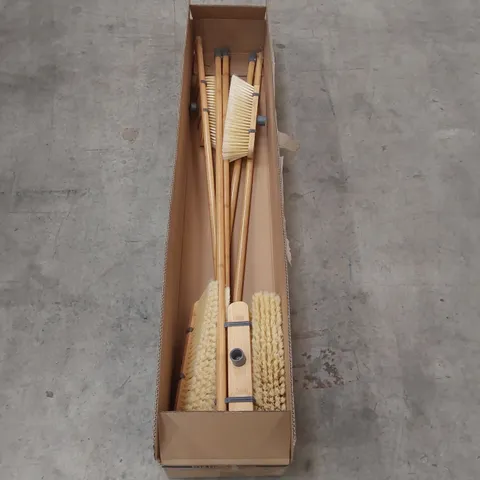 5 x BRAND NEW BOXED OUTDOOR BROOMS