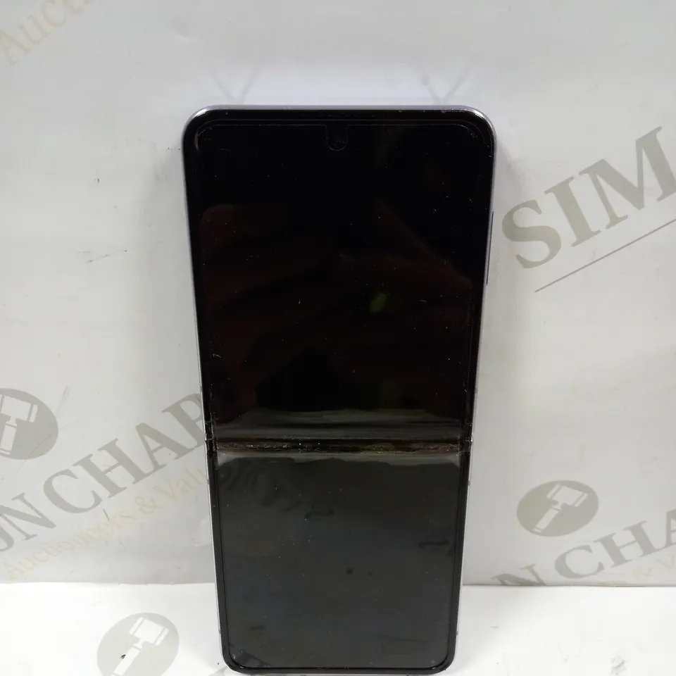 SAMSUNG GALAXY Z FLIP 4 SMARTPHONE	