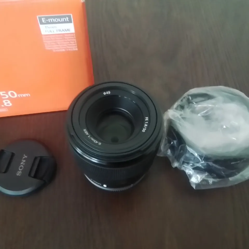 BOXED SONY SEL50F18F.SYX E MOUNT - 50mm F1.8 FULL FRAME PRIME LENS - BLACK RRP £159