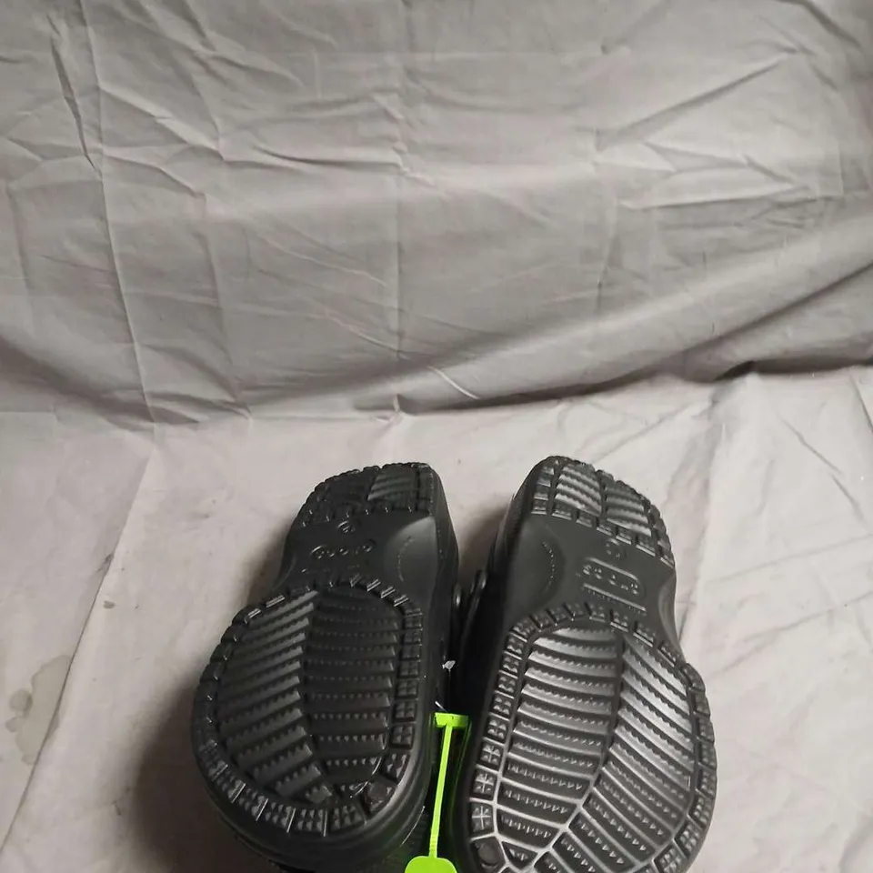 CROCS CLASSIC BLACK CLOG WITH HEEL STRAP - SIZE UK M12