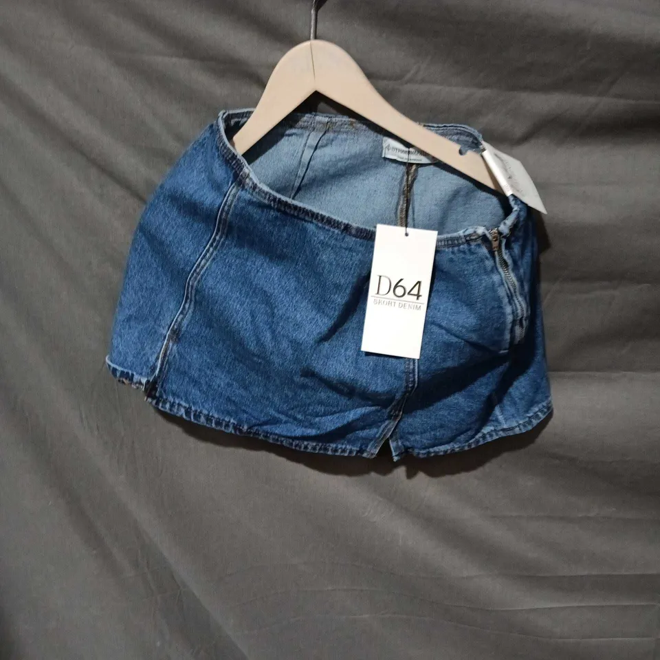 STRADIVARIUS DENIM SKORT – UK 12 (EU 40), BLUE