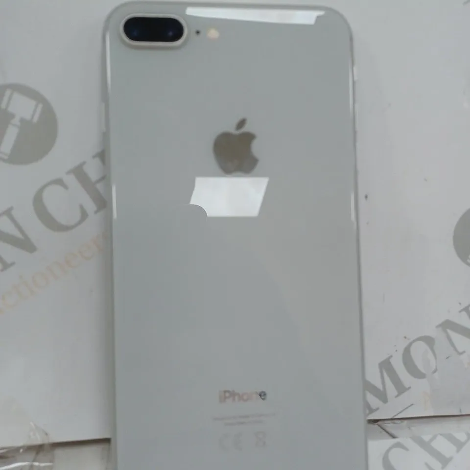 UNBOXED IPHONE IN GREY/WHITE (UNLOCKED)