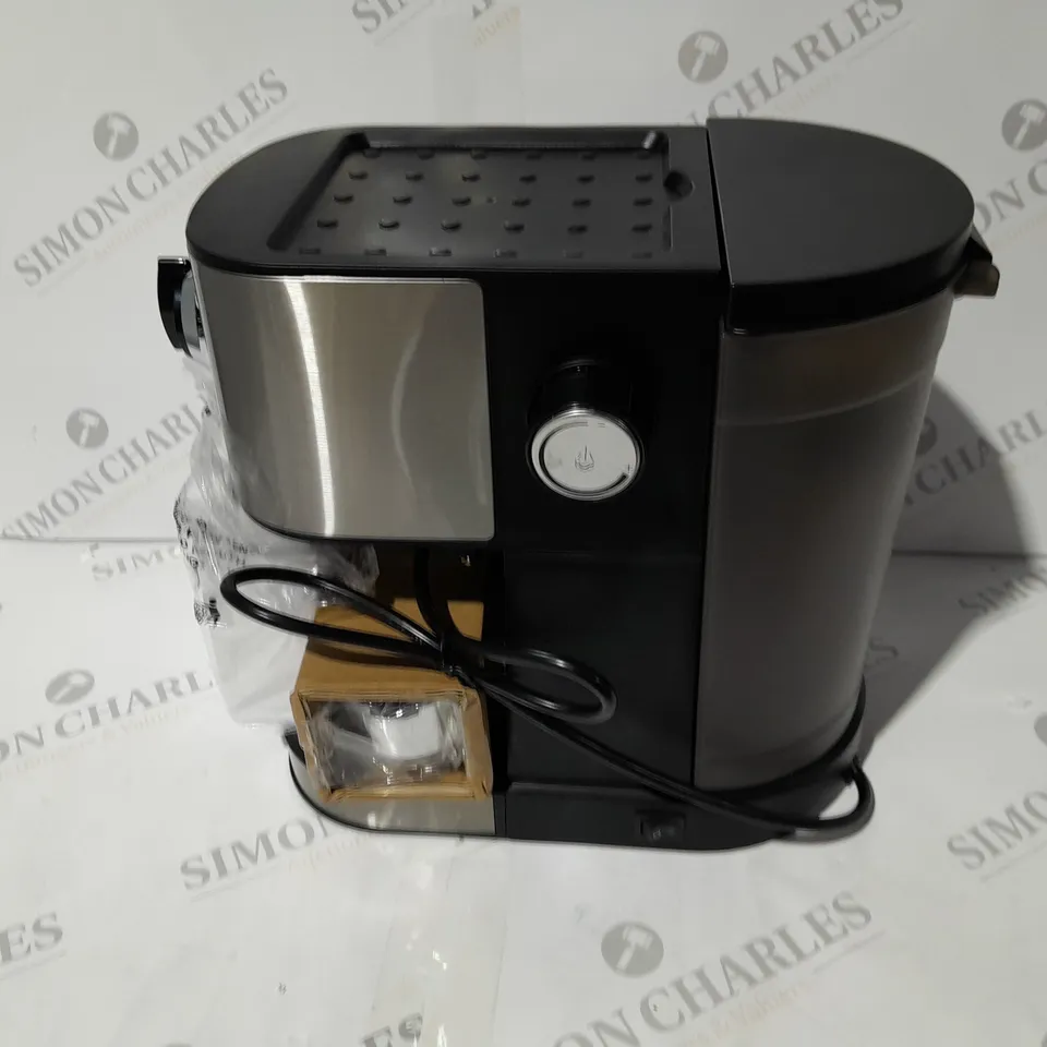 COOK'S ESSENTIALS PUMP ESPRESSO COFFEE MACHINE