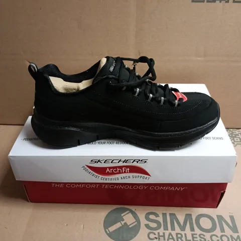 SKECHERS ARCH FIT WOMEN'S SHOES – BLACK, UK 5