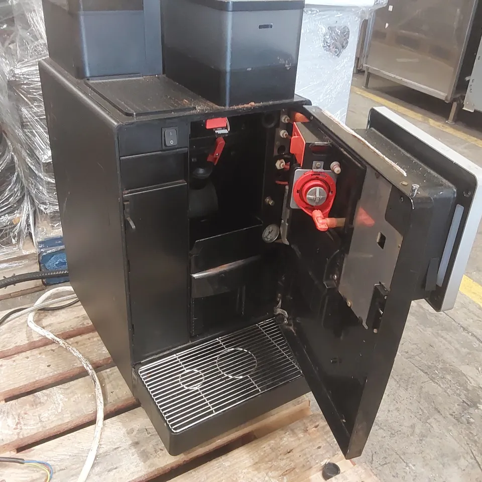 FRANKE A600 COMMERCIAL COFFEE MACHINE