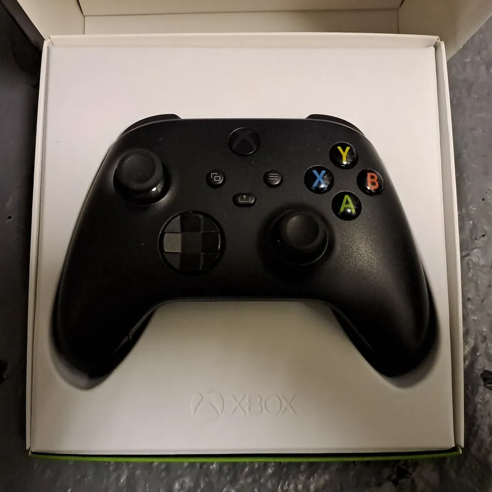 BOXED CARBON BLACK WIRELESS CONTROLLER