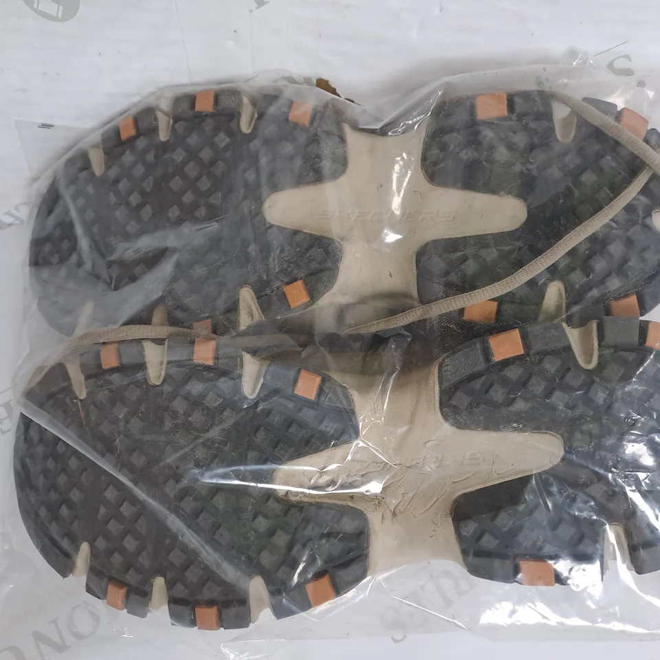 BOXED SKECHERS MEN'S CROSSBAR OUTDOOR SHOE TRAINER SIZE 11