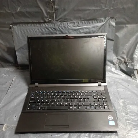 RM NOTEBOOK 320 LAPTOP – INTEL CORE I3-2370M, 4GB RAM, WINDOWS 7 PRO - NO BATTERY