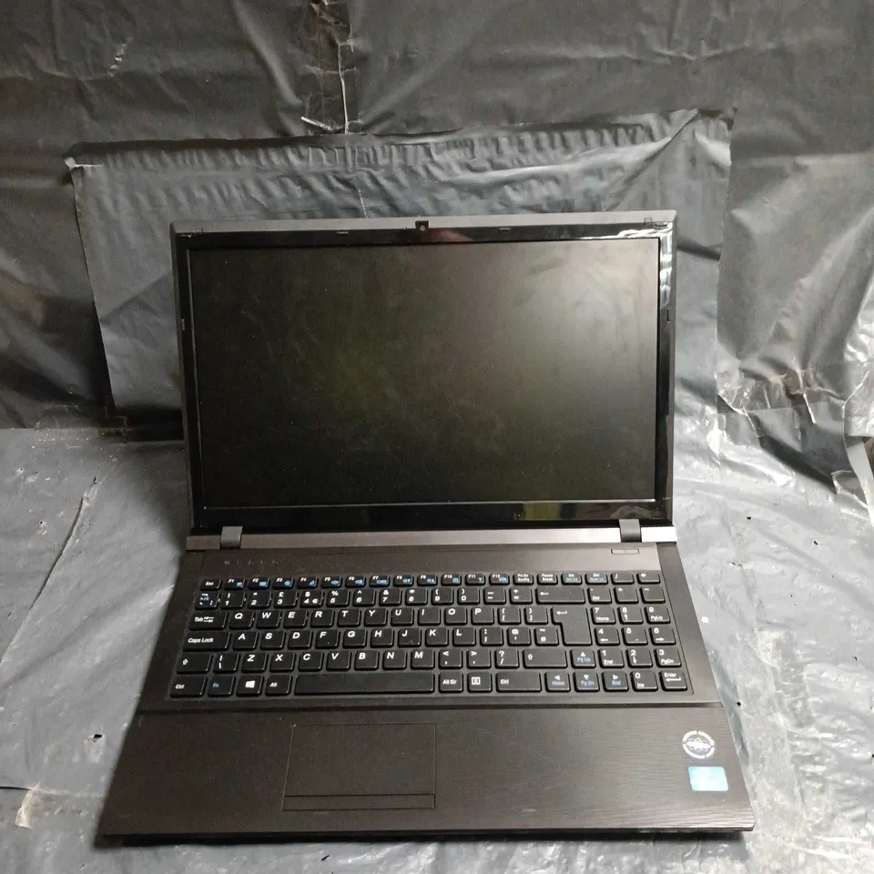 RM NOTEBOOK 320 LAPTOP – INTEL CORE I3-2370M, 4GB RAM, WINDOWS 7 PRO - NO BATTERY