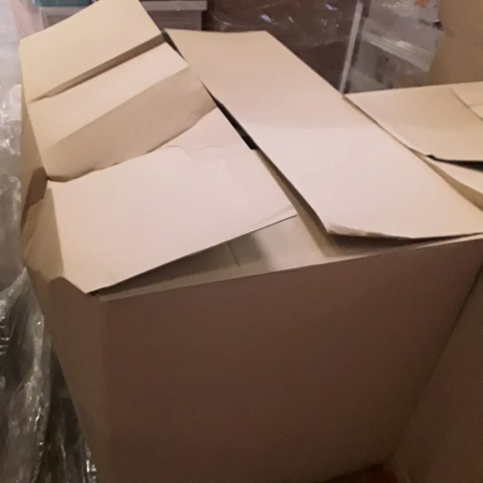 BOX OF ASSORTED ELECTRONIC PRODUCTS INCLUDING KIDS HEADPHONES, BLUETOOTH FM RADIO, WIRLESS MOUSE, CANON PRINTER