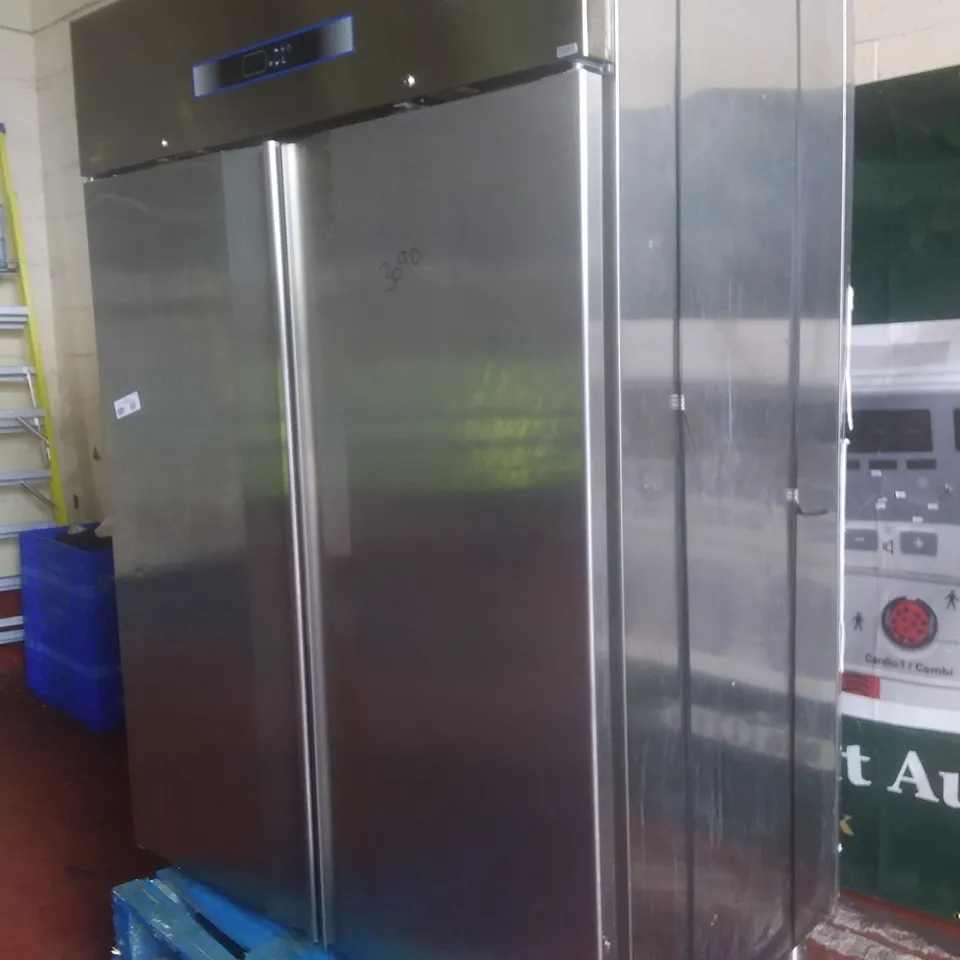 LARGE DOUBLE DISPLAY FRIDGE 