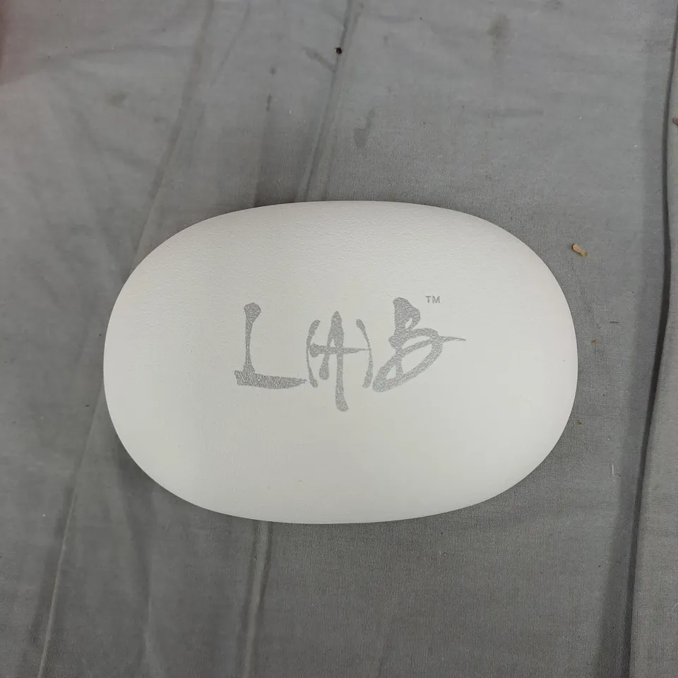 LAB Life Health Device with Charging Case – White