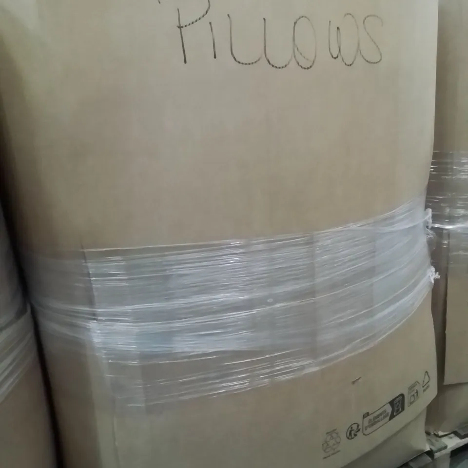 PALLET TO CONTAIN A LARGE QUANTITY OF PILLOWS