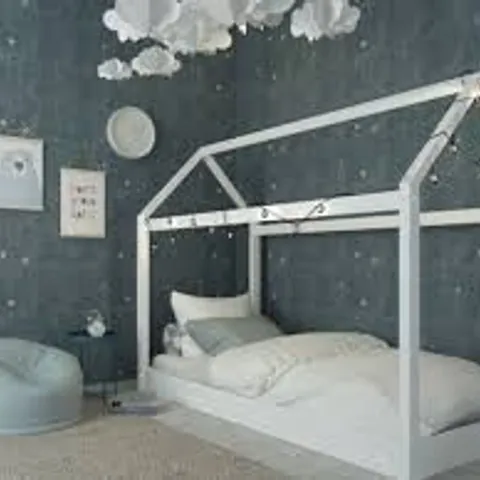BOXED HICKORY WHITE HOUSE BED