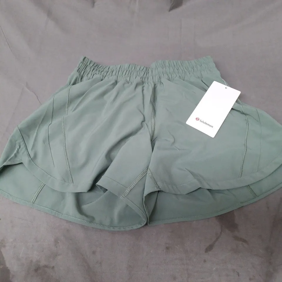 LULULEMON TRACK THAT HR SHORTS SIZE 8