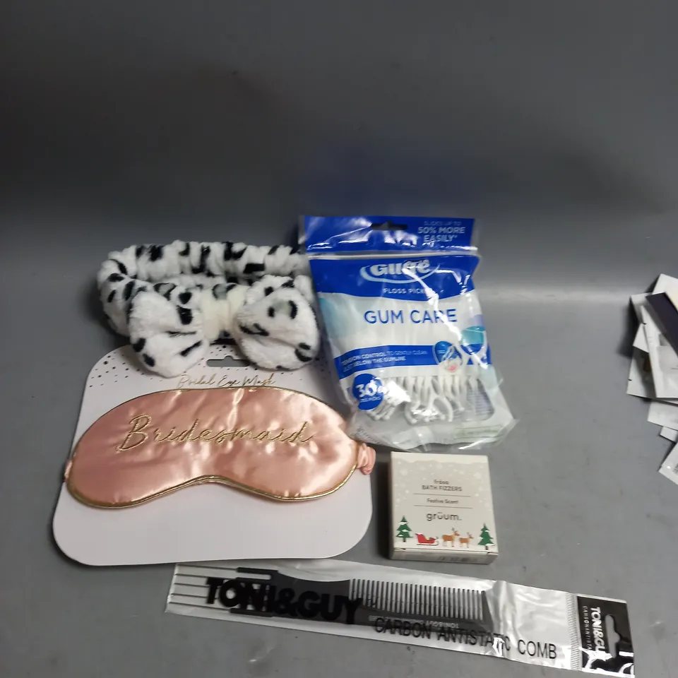 BOX OF APPROXIMATELY 20 COSMETIC ITEMS TO INCLUDE - ORAL B FLOSS PICKS - HAIR CARE - COSMETICS HEAD BAND - ETC 