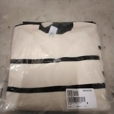 1 BOX WOMENS BEIGE/BLACK JUMPERS