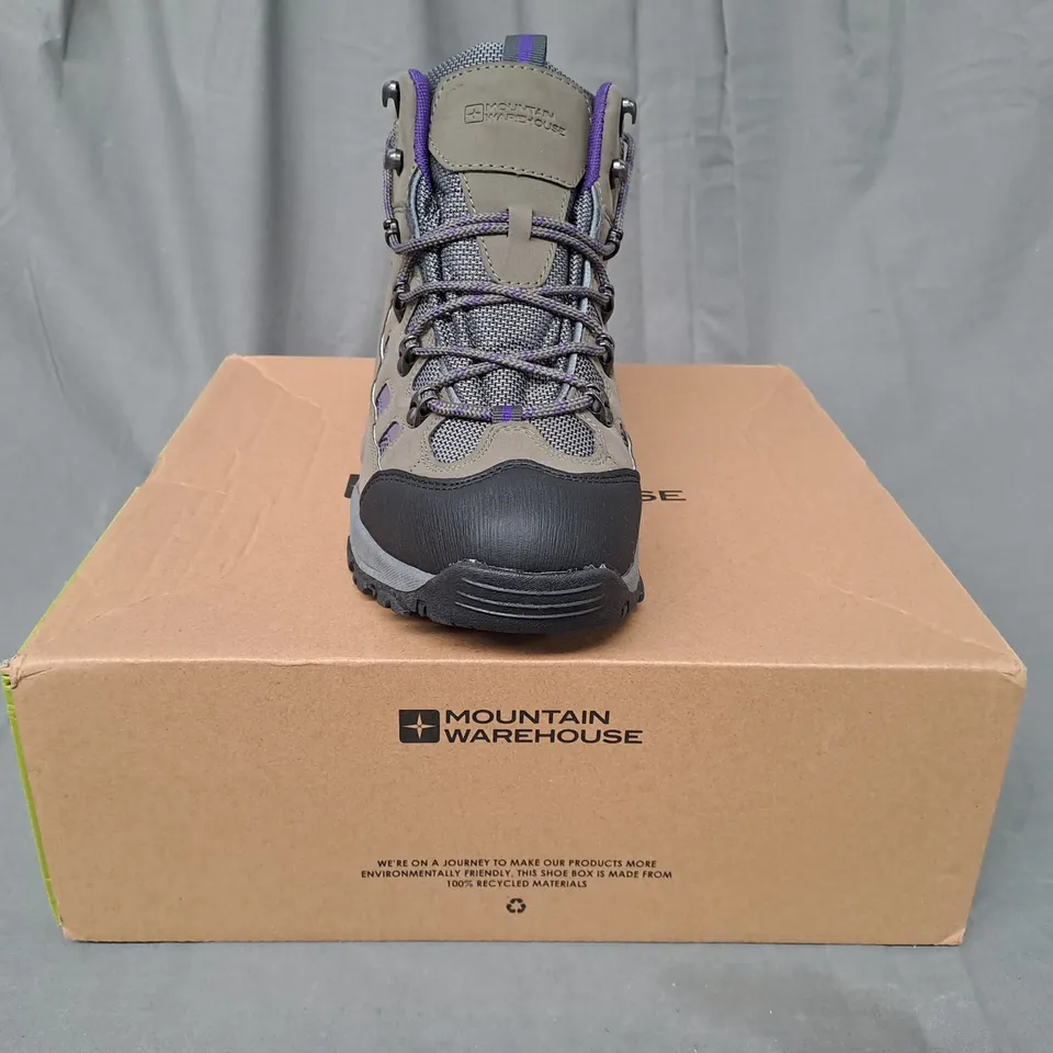 BOXED PAIR OF MOUNTAIN WAREHOUSE ADVENTURER WATERPROOF WALKING BOOTS UK SIZE 7.5