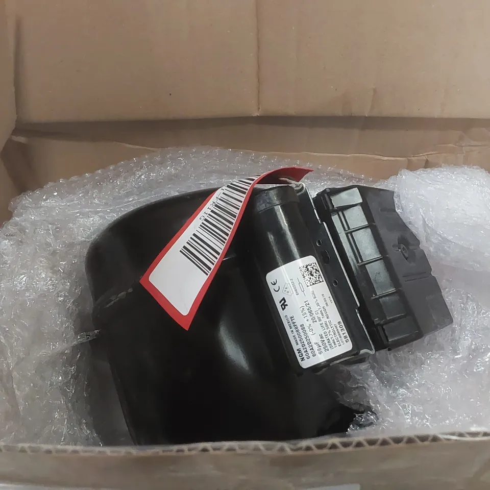 PALLET CONTAINING A VERY LARGE QUANTITY OF EMBRACO COMPRESSORS ECT