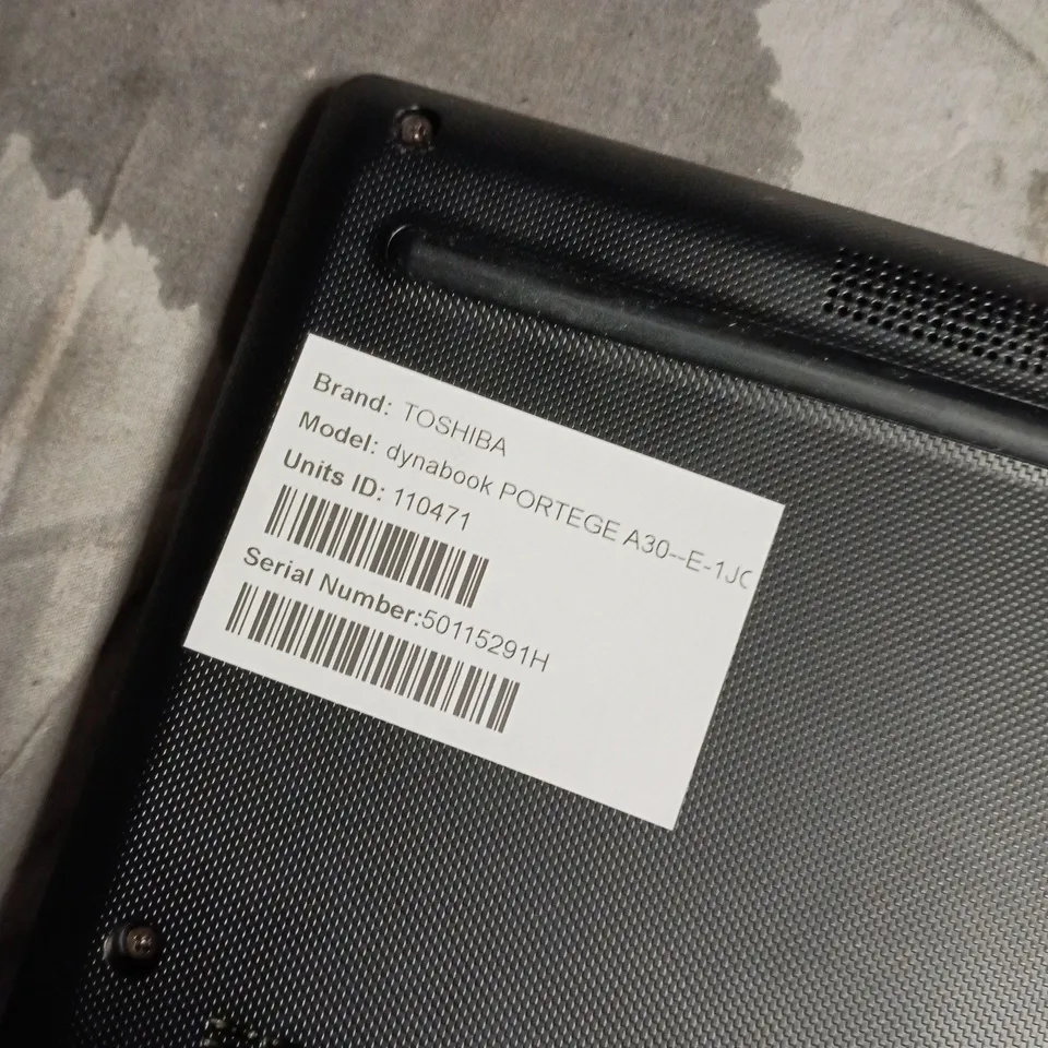 TOSHIBA DYNABOOK PORTÉGÉ A30-E-1JC LAPTOP