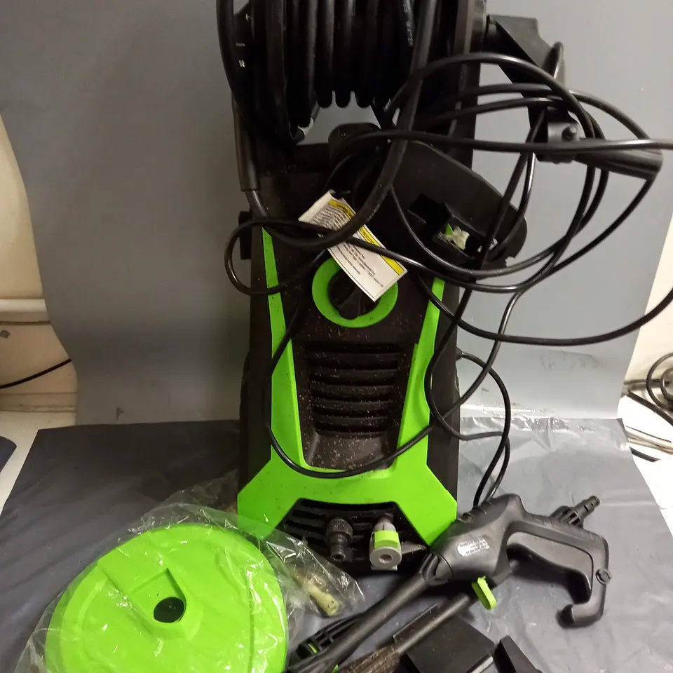 BOXED POWER IT! ELECTRIC 2200W PRESURE WASHER IN BLACK/GREEN