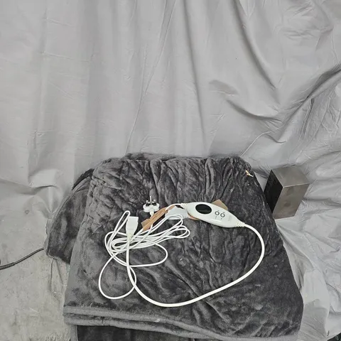 COZEE HOME FAMILY SIZED FAUX FUR & VELVETSOFT HEATED THROW