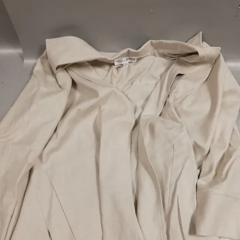 APPROXIMATELY 15 ASSORTED CLOTHING PRODUCTS IN VARIOUS STYLES & SIZES