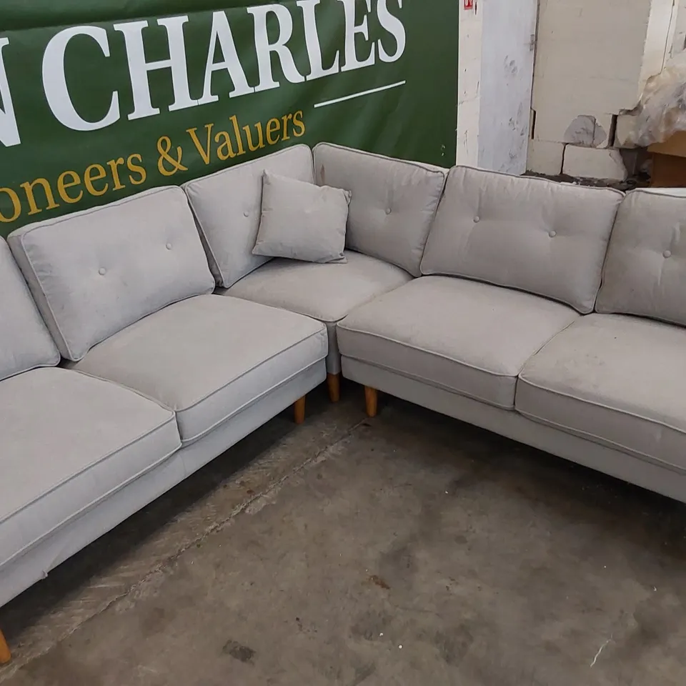 DESIGNER 3-PIECE CORNER SOFA UPHOLSTERED IN FABRIC WITH CUSHIONS 