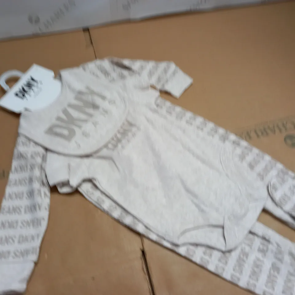 DKNY 3-PIECE KIDS SET - 6/9 M