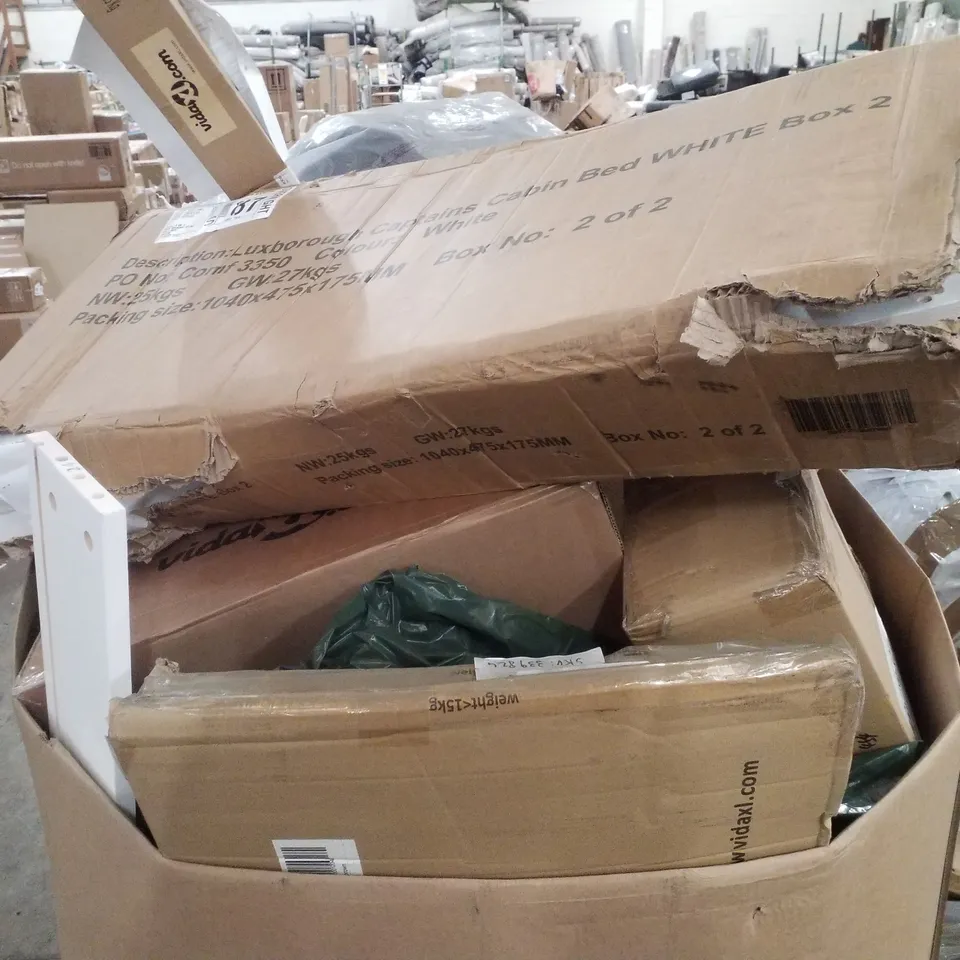 PALLET CONTAINING ASSORTED PRODUCTS INCLUDING BIRD FEEDING HOUSE STAND, ARTIFICIAL PLANT & TRELLIS PLANTER 