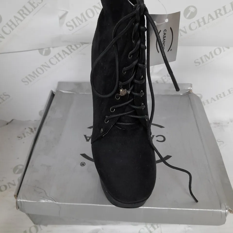BOXED PAIR OF CASANDRA PLATFORM LACE UP ANKLE BOOT IN BLACK SUEDE SIZE 4