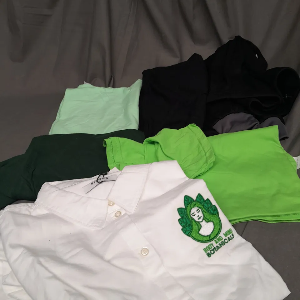 LARGE BOX OF ASSORTED SPORTS CLOTHING ITEMS IN VARIOUS SIZES, COLOURS AND STYLES