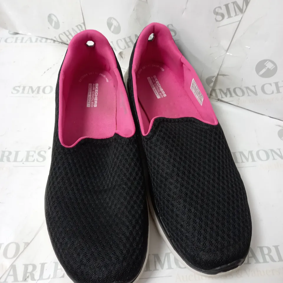 PAIR OF BOXED SKECHERS GO WALK 6, BLACK & FUSCHIA, UK SIZE 8