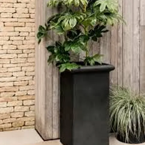 BOXED PORTWAY PLANTER POWDER COATED STEEL