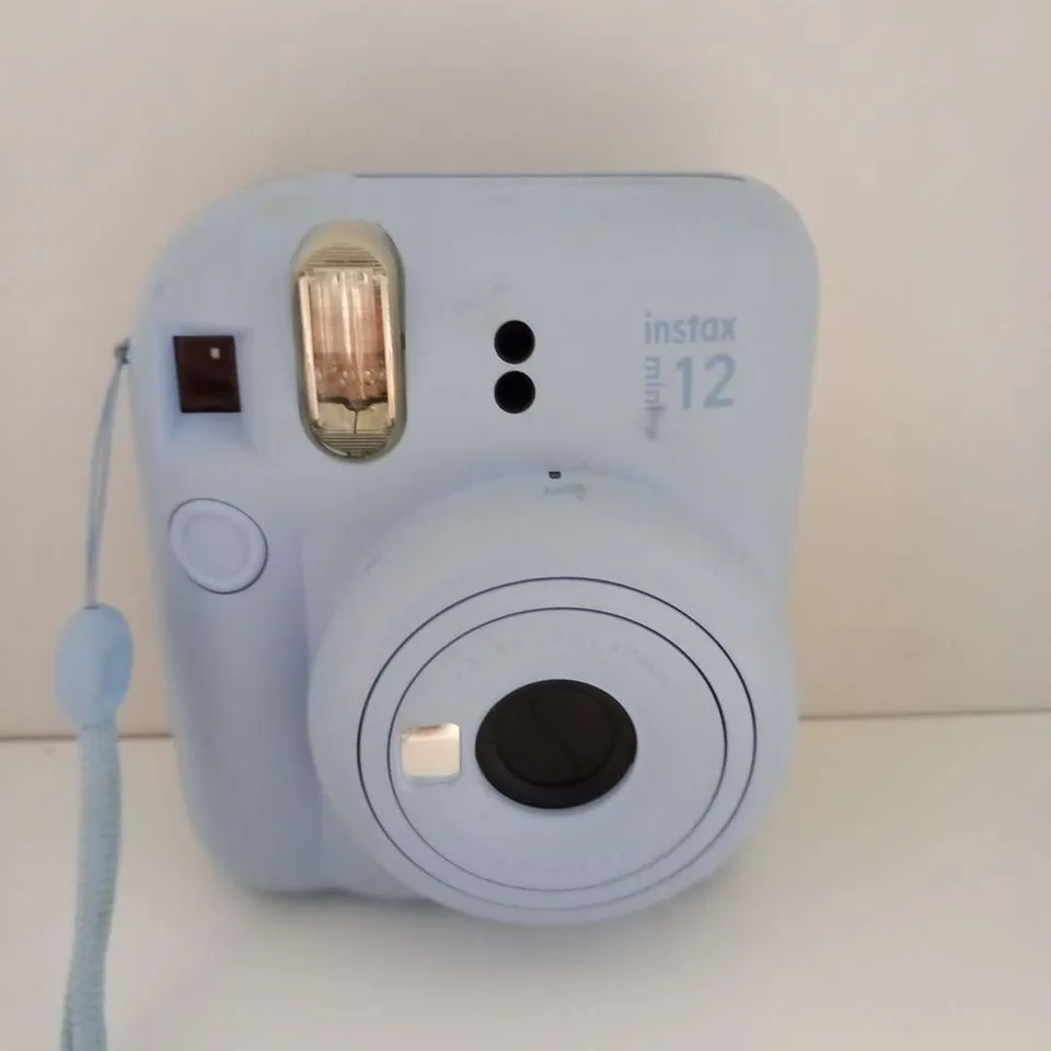FUJIFILM INSTAX MINI 12 INSTANT CAMERA