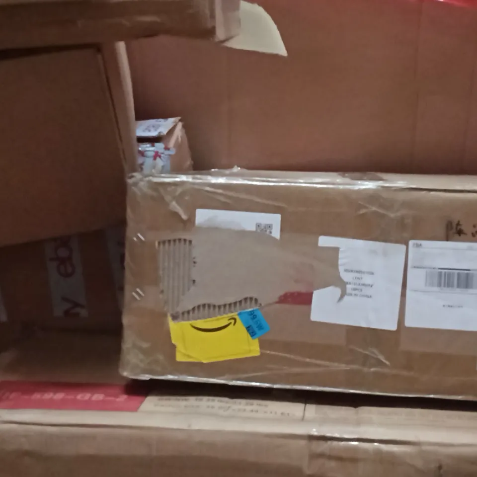PALLET OF ASSORTED ITEMS INCLUDING - COOKING PAN, HAND FAN, KITCHEN STORAGE TRAY