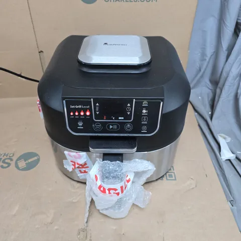 MASTERPRO SMOKELESS GRILL 5.6LTR 1760W – BLACK (NOT IN THE ORIGINAL BOX)