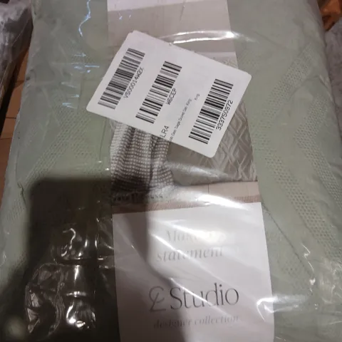 CATHERINE LANSFIELD E STUDIO GEO SAGE DUVET SET KING SIZE