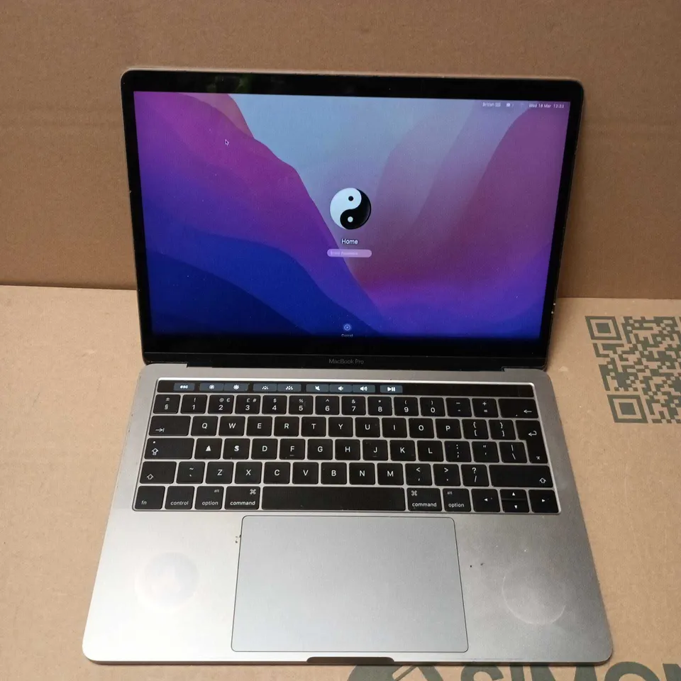 APPLE MACBOOK PRO (A1706)