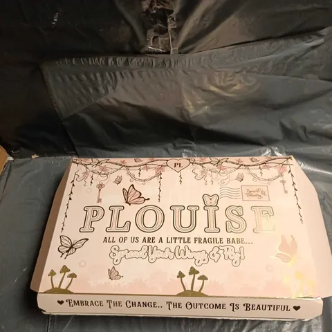 PLOUISE MAKE-UP SET: THE CHEEK OF IT BRONZER, BODY GLOW, SANTA PLEASE STOP HERE BRUSH SET & BAD BITCH ENERGY LIP OIL