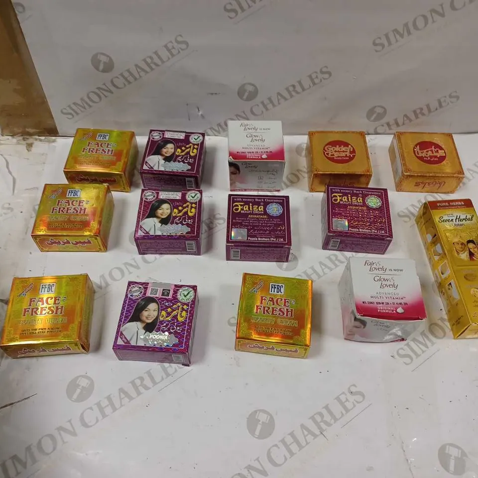 LOT OF APPROXIMATELY 20 BEAUTY CREAMS FOR FACE AND BODY 