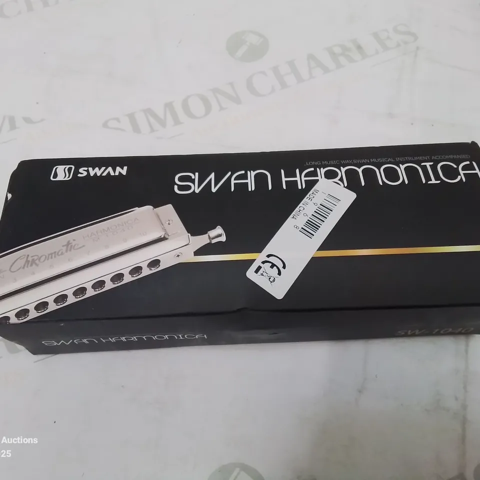 BOXED SWAN HARMONICA 