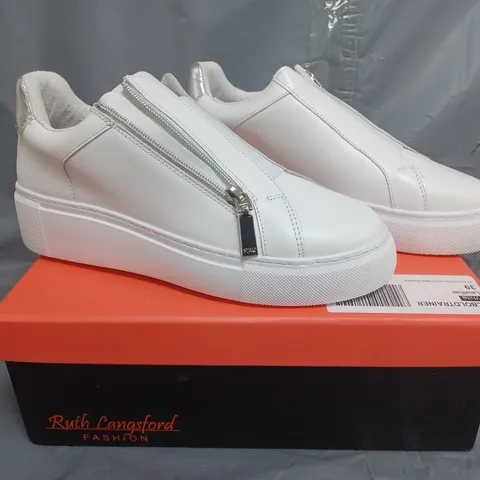 BOXED PAIR OF RUTH LANGSFORD LEATHER WEDGE TRAINERS IN WHITE SIZE 6