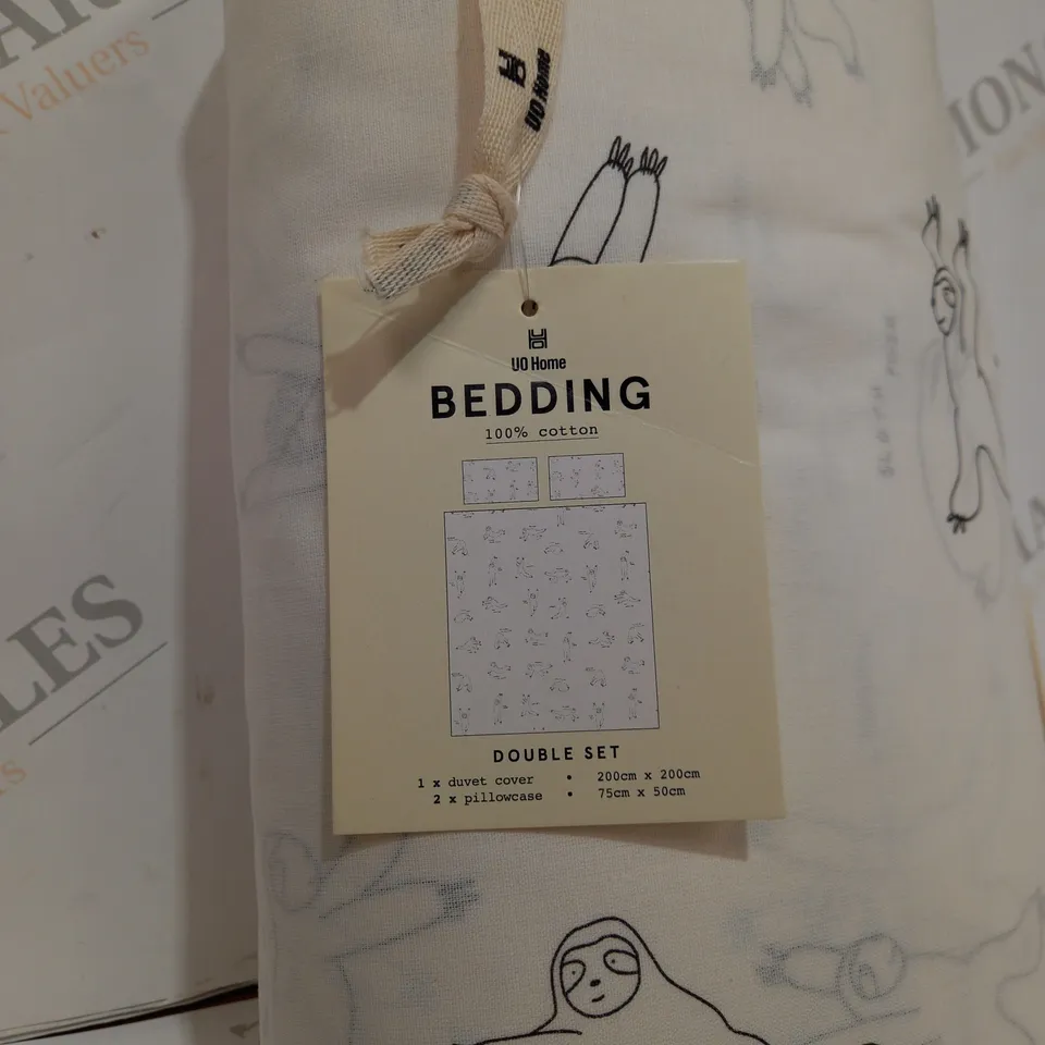 PACKAGED YOGA SLOTH DUVET SET